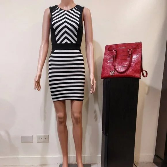 ๐ฅCHIC & SEXY๐ฅ Striped Bodycon Mini Cocktail Dress in Black & White - Picture 16 of 16